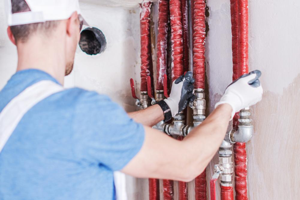 4 Signs You Have A Sewer Leak Plumber In Fort Worth