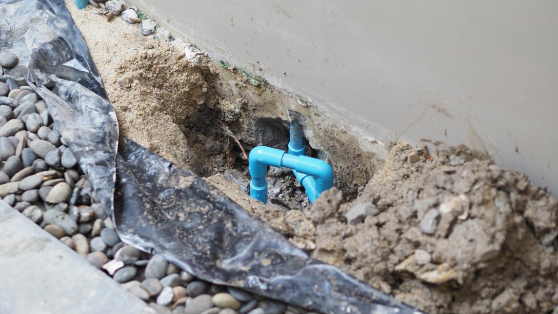 How Do Plumbers Detect Pipe Leaks