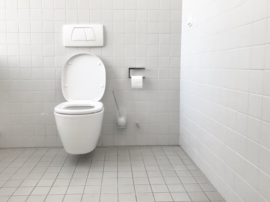 A picture of a clean toilet that has just been fixed