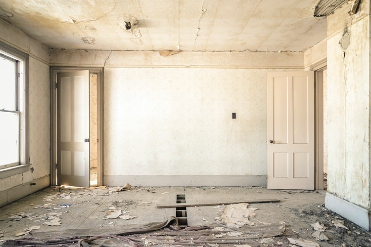 Older houses can suffer from leaks more, but sometimes burst pipes can ruin entire rooms.